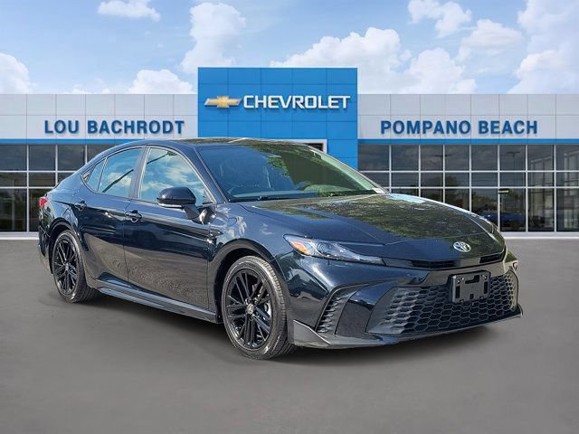 Used 2025 Toyota Camry SE FWD image 1