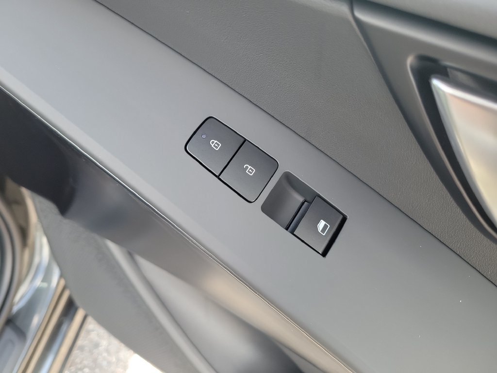 New 2026 Kia Niro LX FWD image 11