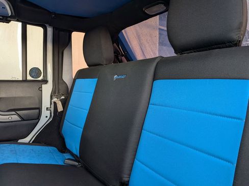 Used 2016 Jeep Wrangler Unlimited Sport w/ Connectivity Group image 11