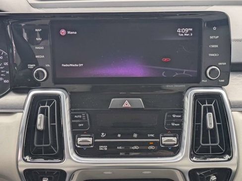 Used 2022 Kia Sorento SX image 19