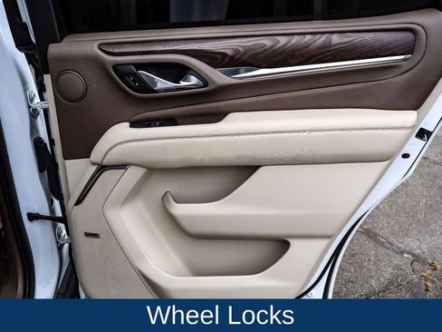 Used 2021 GMC Yukon Denali w/ Denali Premium Package image 41