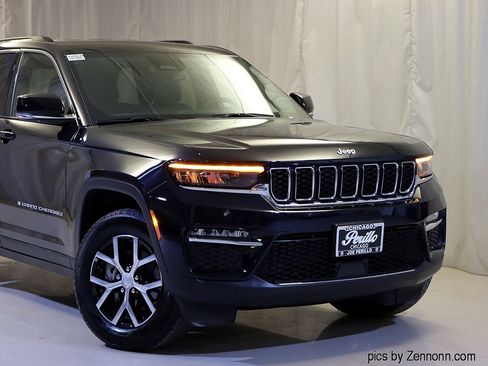 Used 2024 Jeep Grand Cherokee Limited image 2