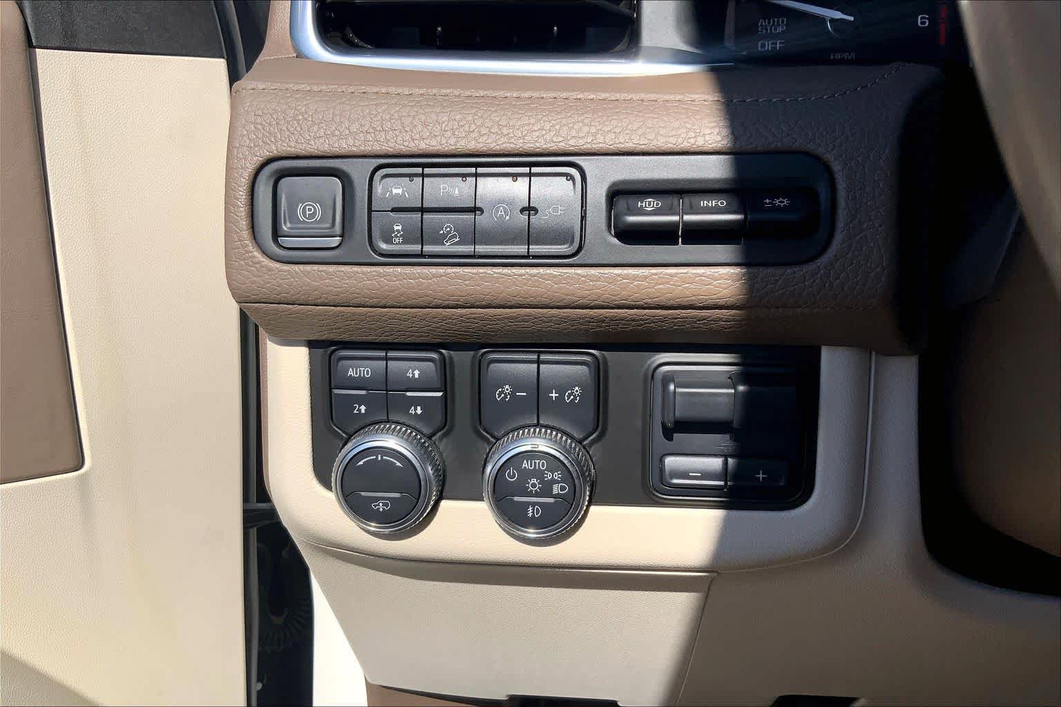 Used 2021 GMC Yukon Denali w/ Denali Ultimate Package AWD/4WD image 36