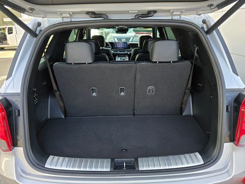 Used 2025 Hyundai Palisade Calligraphy image 17