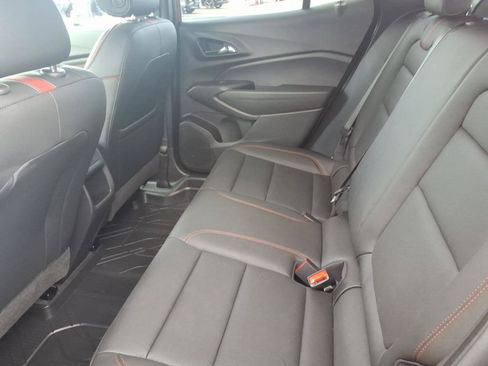 Used 2026 Chevrolet Trax RS FWD image 8