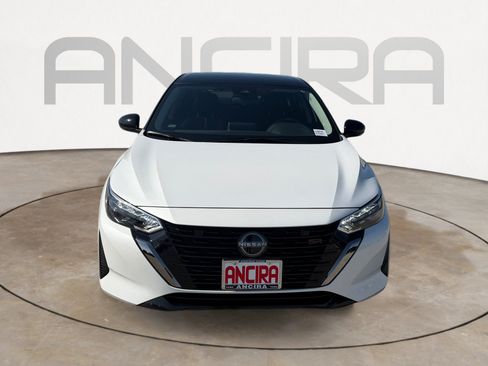 Used 2025 Nissan Sentra SR FWD image 5