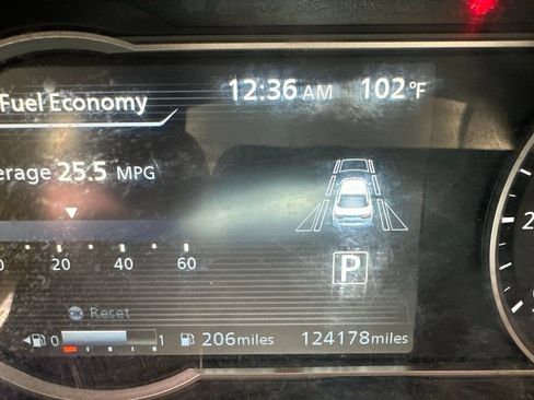 Used 2020 Nissan Versa SV FWD image 9