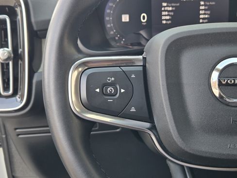 Certified 2023 Volvo XC40 B4 Plus w/ Protection Package Premier FWD image 28
