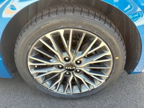 Used 2022 Kia Forte GT-Line w/ GT-Line Premium Package FWD image 11
