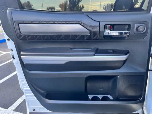 Used 2017 Toyota Tundra Platinum AWD/4WD image 21