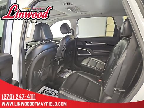 Used 2022 Kia Telluride S image 11