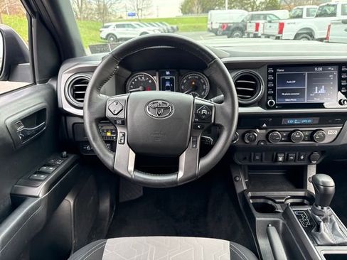 Used 2023 Toyota Tacoma TRD Sport AWD/4WD image 37