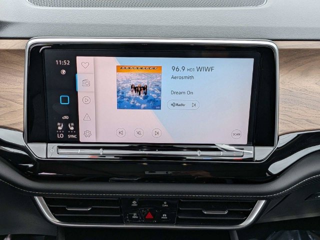 New 2026 Volkswagen Atlas SE FWD image 19