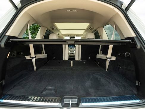 Used 2024 Mercedes-Benz GLS 450 4MATIC image 44