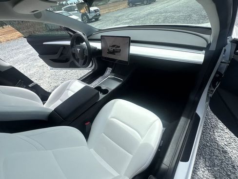 Used 2022 Tesla Model 3 Long Range AWD/4WD image 17