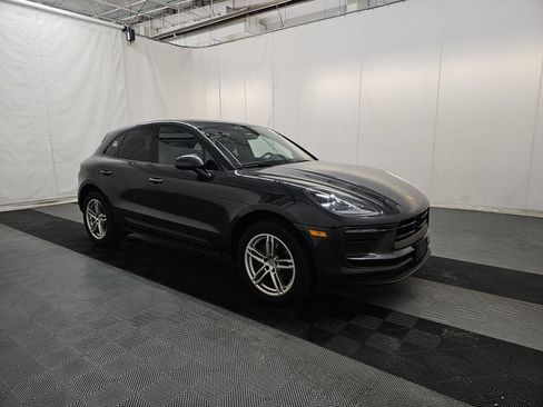 Used 2023 Porsche Macan w/ Premium Package Plus AWD/4WD image 4