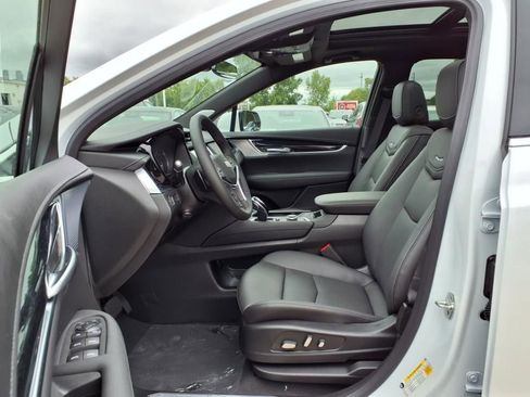 New 2025 Cadillac XT5 Premium Luxury w/ LPO, Floor Liner Package image 14
