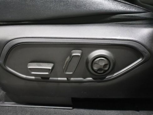 Used 2023 Jeep Grand Cherokee Altitude image 12