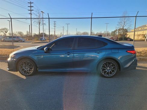Used 2025 Toyota Camry XSE image 4