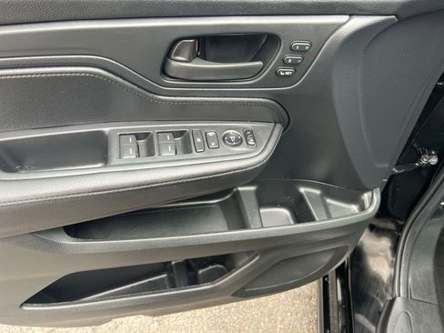 Used 2024 Honda Odyssey Sport image 15