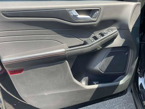 Certified 2025 Ford Escape ST-Line FWD image 21