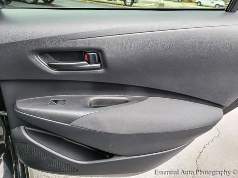 Used 2022 Toyota Corolla LE image 19