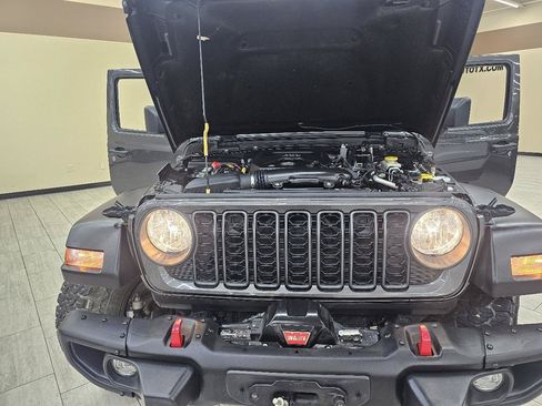Used 2024 Jeep Wrangler Unlimited Sport AWD/4WD image 42