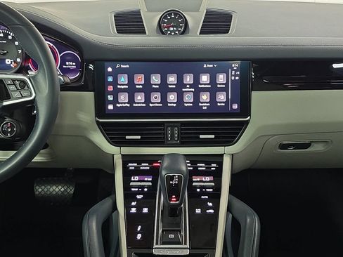Certified 2023 Porsche Cayenne Coupe AWD/4WD image 16