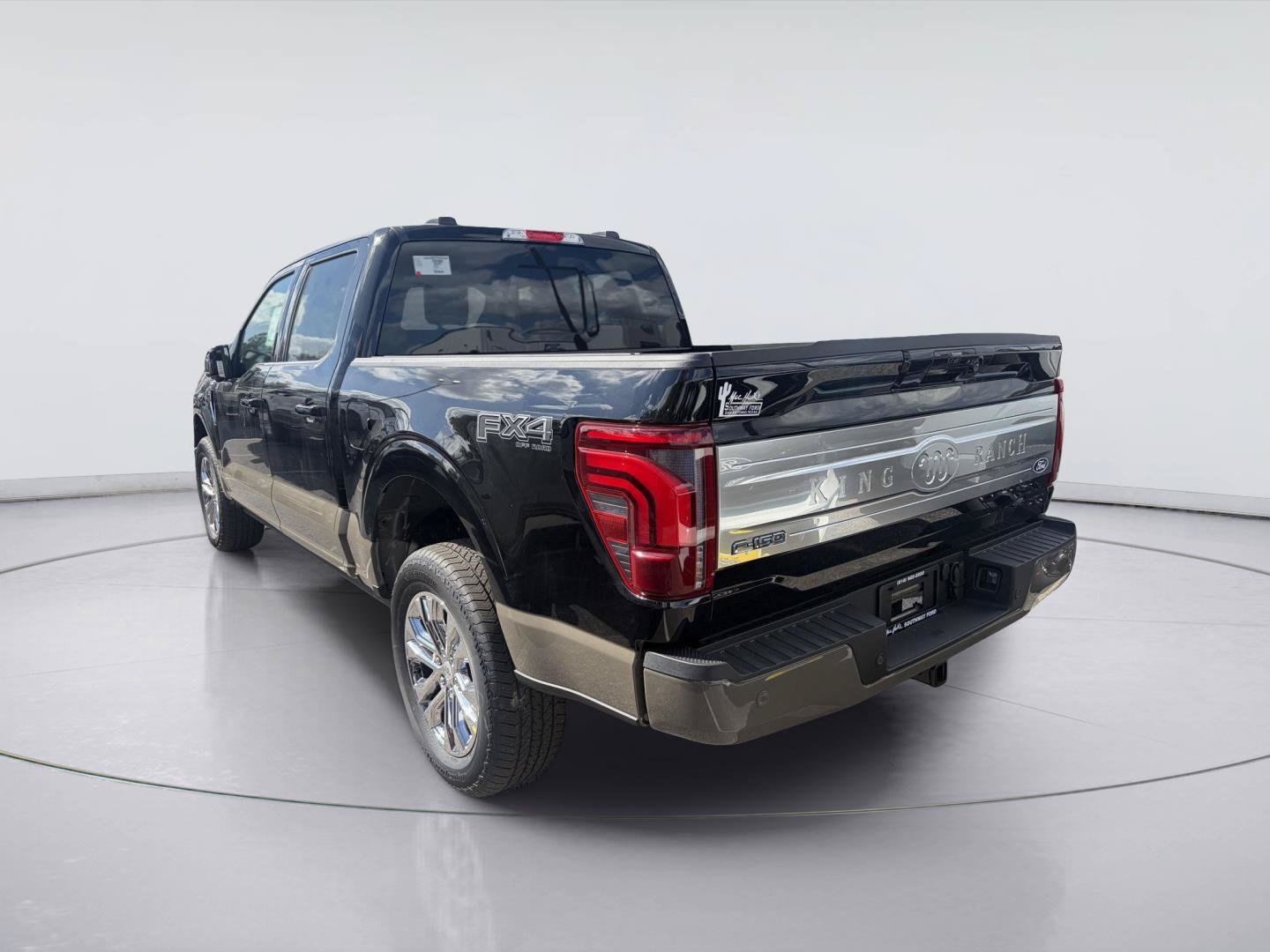 New 2026 Ford F150 King Ranch w/ Equipment Group 601A High AWD/4WD image 3