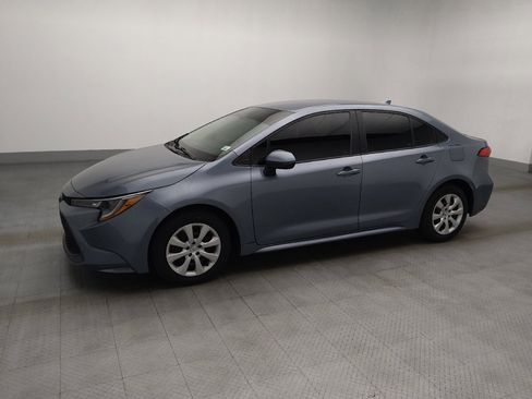 Used 2022 Toyota Corolla LE FWD image 2