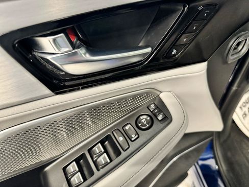 Used 2023 Acura MDX SH-AWD w/ Technology Package image 11