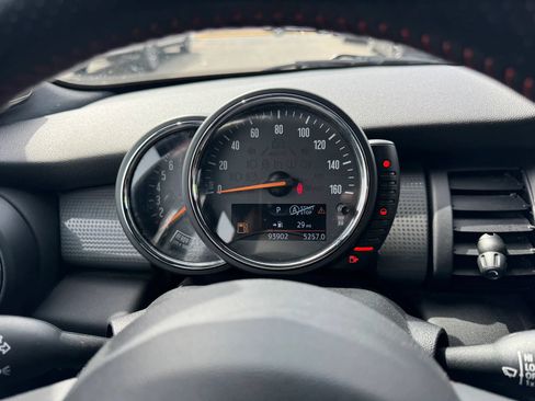 Used 2017 MINI Cooper 4-Door Hardtop FWD image 19