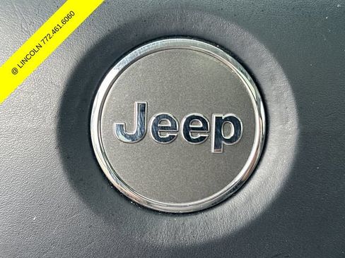 Used 2017 Jeep Grand Cherokee Summit AWD/4WD image 30