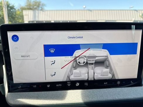 New 2025 Ford Maverick XLT w/ XLT Luxury Package image 18