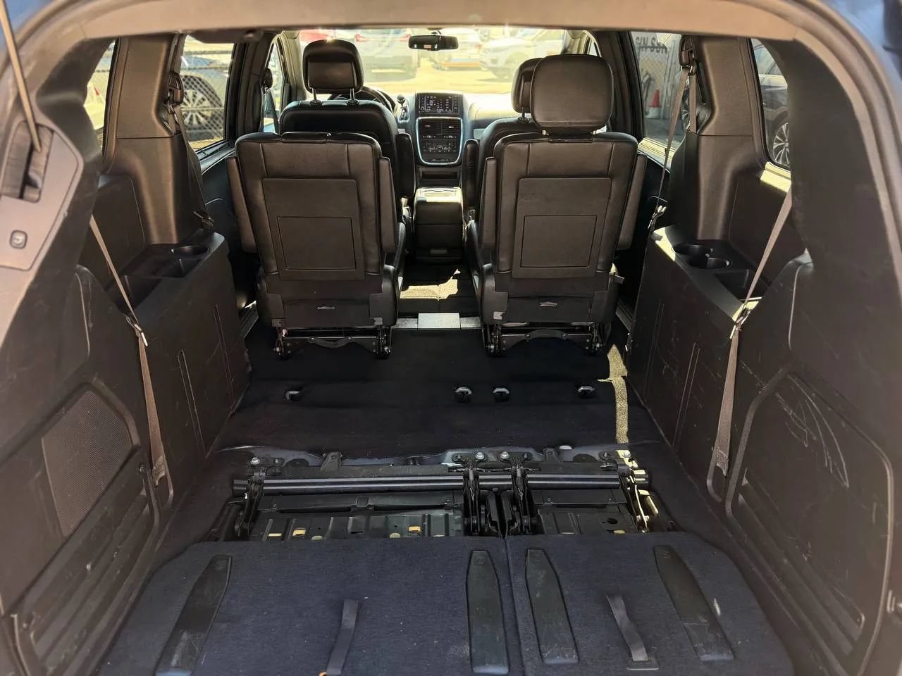 Used 2018 Dodge Grand Caravan GT FWD image 36