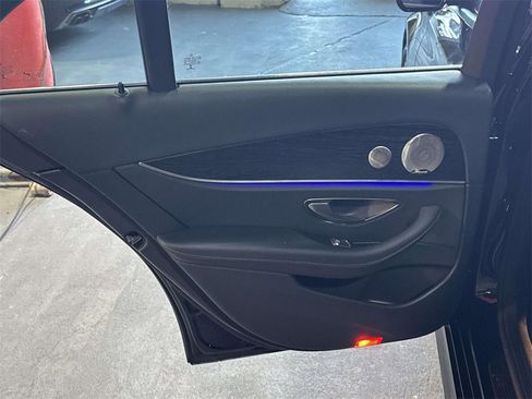 Used 2022 Mercedes-Benz E 350 4MATIC Sedan image 11