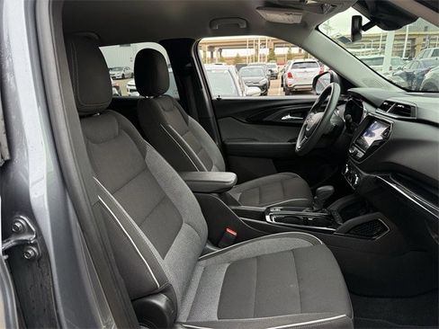 Used 2021 Chevrolet TrailBlazer LT w/ Convenience Package image 30