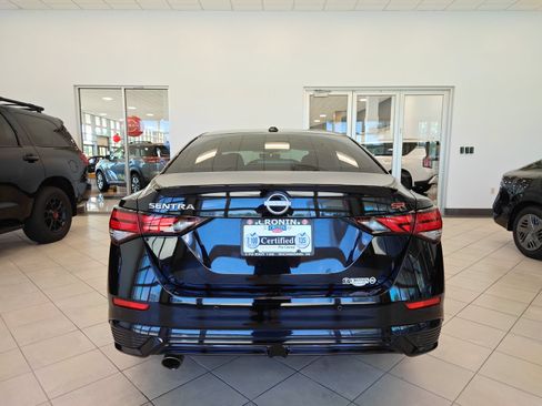 Used 2024 Nissan Sentra SR FWD image 17
