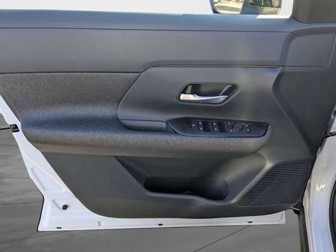 New 2026 Nissan Kicks SV w/ SV Premium Package FWD image 11