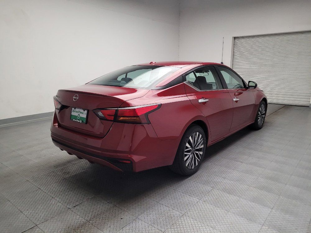 Used 2025 Nissan Altima 2.5 SV FWD image 9