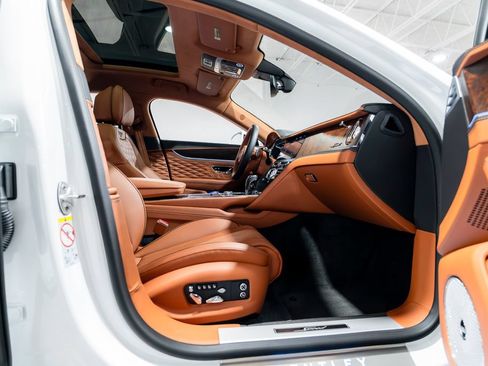 Used 2023 Bentley Flying Spur W12 AWD/4WD image 71