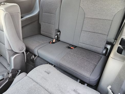 New 2027 Chevrolet Traverse LT FWD image 26
