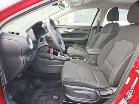 Used 2024 Kia Forte LXS image 8