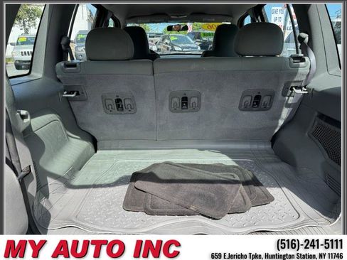 Used 2006 Jeep Liberty Sport w/ Off Road Group AWD/4WD image 28