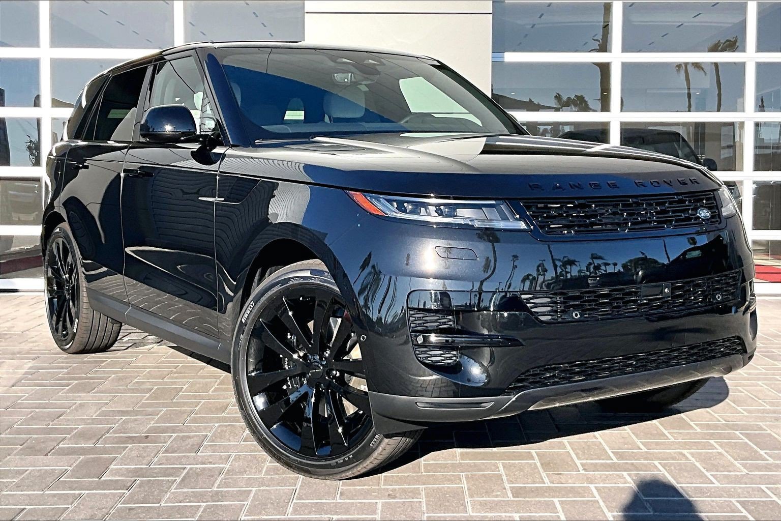 New 2027 Land Rover Range Rover Sport SE AWD/4WD image 2