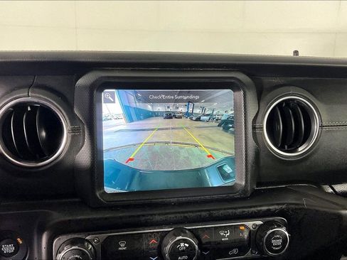 Used 2021 Jeep Gladiator Overland w/ Popular Equipment Package AWD/4WD image 29