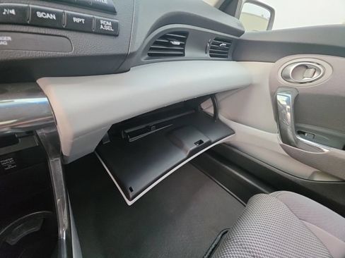 Used 2011 Honda CR-Z EX image 22