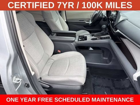 Used 2023 Toyota Sienna LE w/ LE Plus Package FWD image 9