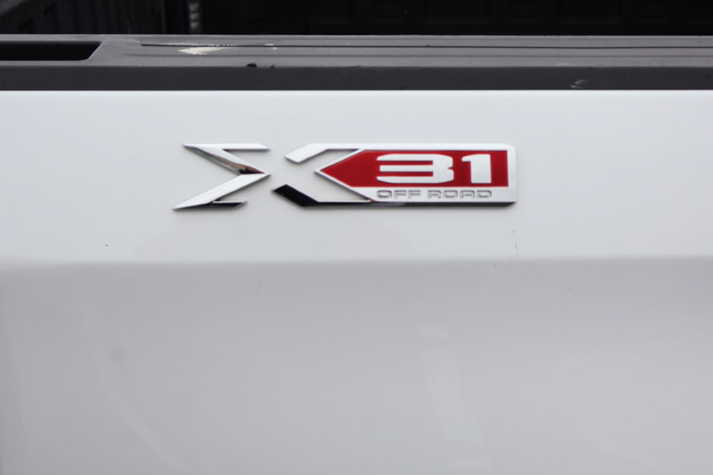 Used 2023 GMC Sierra 1500 Elevation AWD/4WD image 8