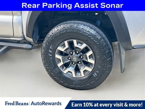 Used 2022 Toyota Tacoma TRD Off-Road w/ Technology Package AWD/4WD image 6